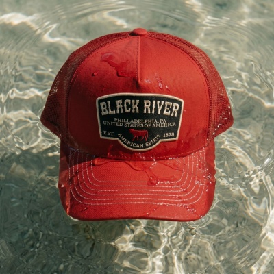 Kap - Black River Foundry Trucker (rood)