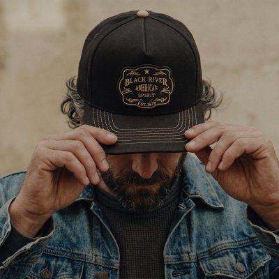 Kap - Black River Midnight Trucker (zwart)