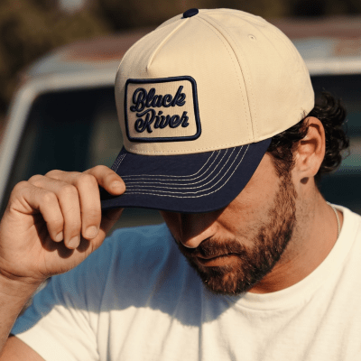 Kap - Black River Denver Cotton Snapback (crème/marineblauw)