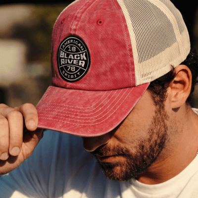 Kap - Black River Knoxville Washed Trucker (rood/crème)