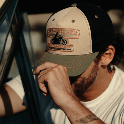 Kap - Black River Motorcycle Cotton Cap (beige/zwart/groen)