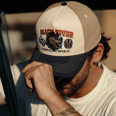 Kap - Black River Gambler Cotton Cap (gebroken wit/beige/marineblauw)