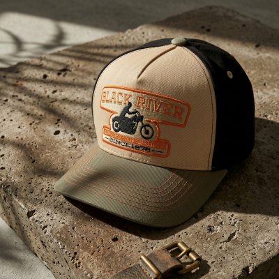 Kap - Black River Motorcycle Trucker (beige/zwart/groen)