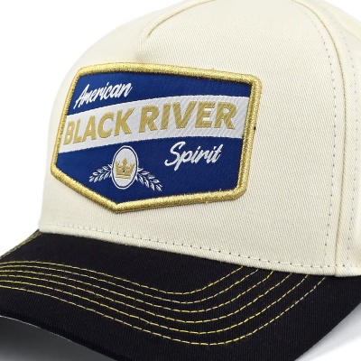 Kap - Black River Omaha Cotton Snapback (offwhite/zwart)