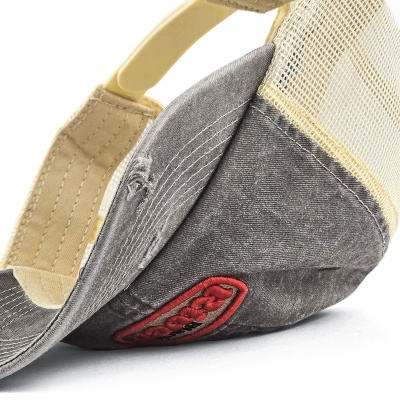 Kap - Black River Portland Washed Trucker (zwart/crème)