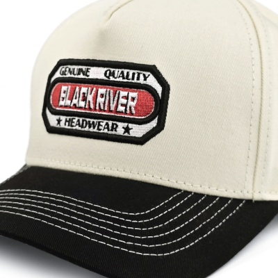 Kap - Black River Richmond Cotton Snapback (offwhite/zwart)
