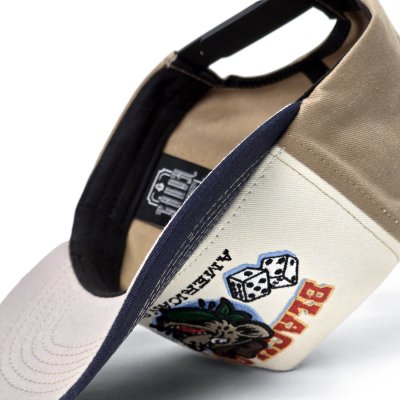 Kap - Black River Gambler Trucker (gebroken wit/beige/marineblauw)