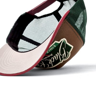 Kap - Black River Outlaw Trucker (bruin/groen/rood)