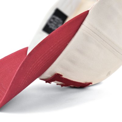 Kap - Gårda Letter Cap 'E' (wit/rood)