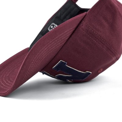 Kap - Gårda Letter Cap 'M' (bordeaux/blauw)