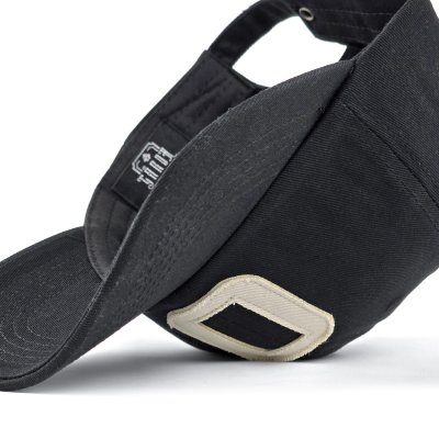 Kap - Gårda Letter Cap 'O' (zwart/wit)