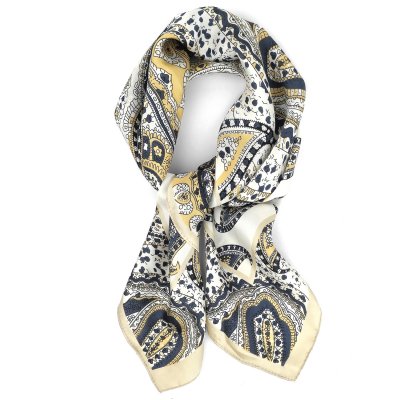 Sjaaltje - Gårda Paisley Satin Scarf (wit)